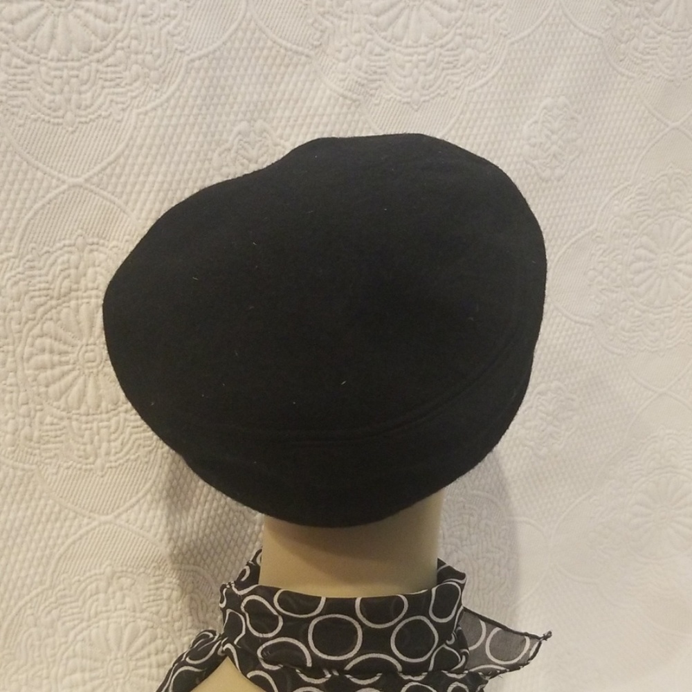Wool hat - Picture 2 of 3